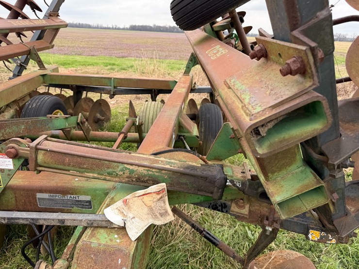 john-deere-630-image-29