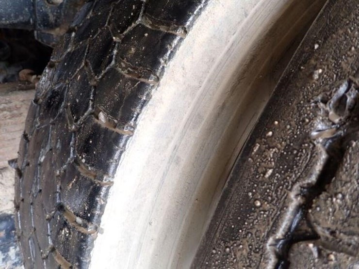 2002-sterling-l9500-image-87