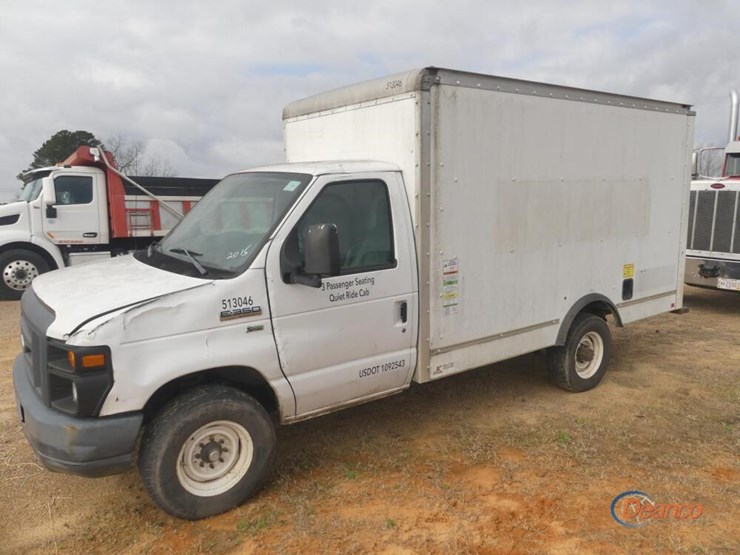 2015-ford-e350-image-13