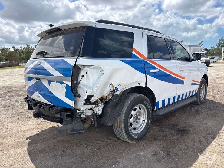 2024-ford-expedition-image-3