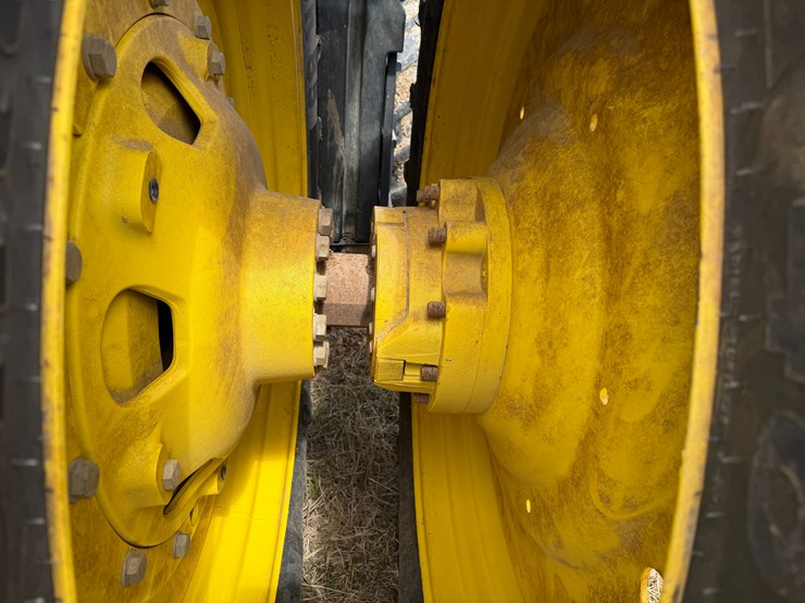 2023-john-deere-8r-310-image-13