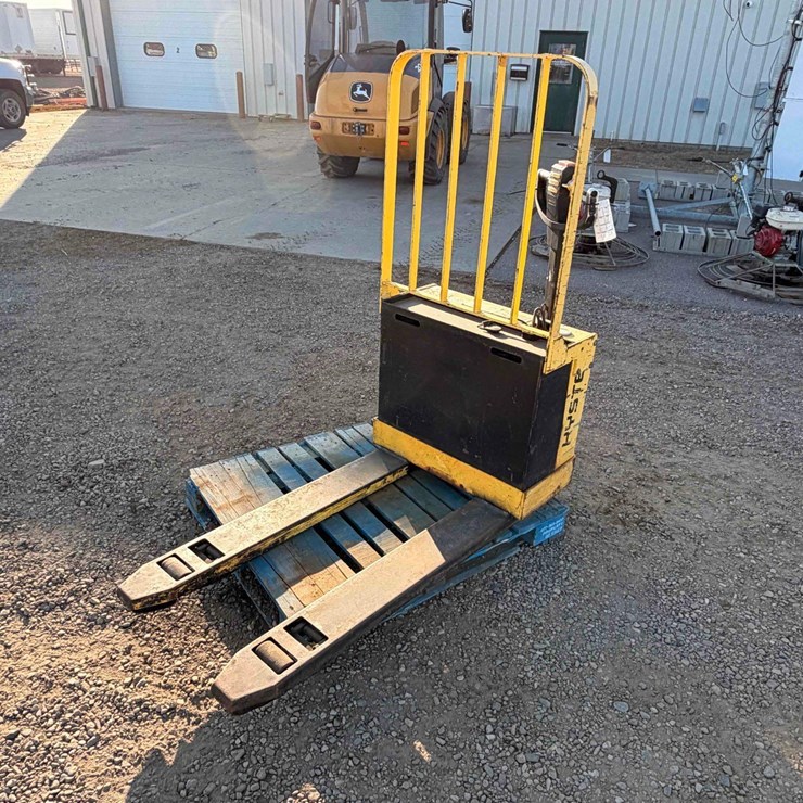 Hyster W40T Walk Behind Electric Pallet Jack