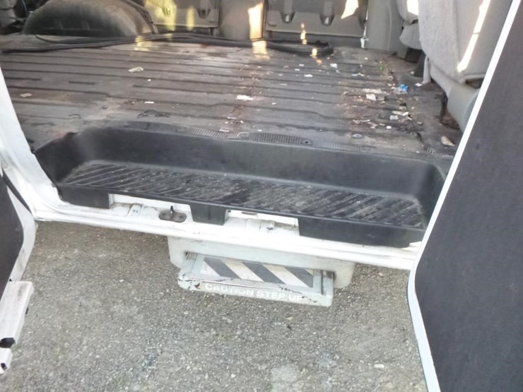 2008-ford-e350-image-16