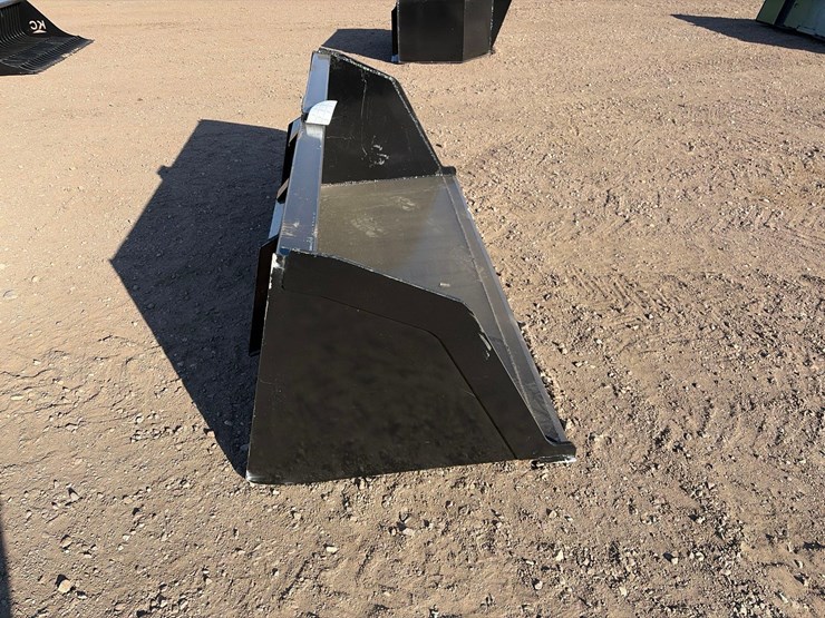 skid-steer-snow/litter-bucket-image-2