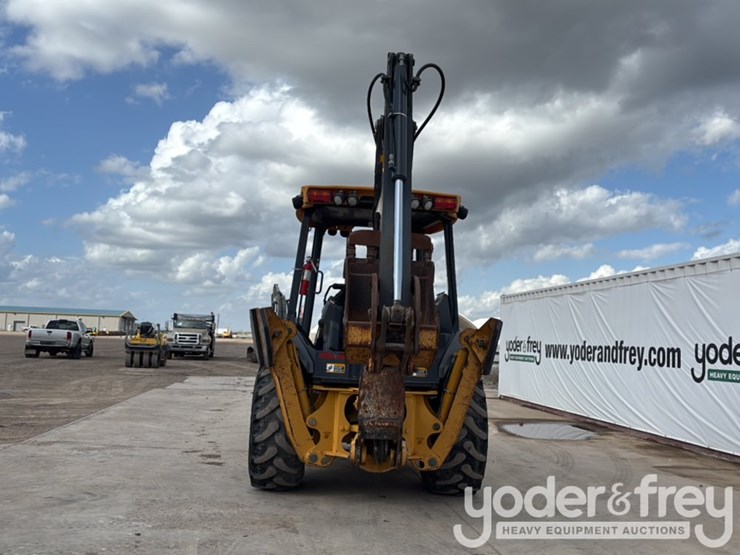 2019-deere-310l-image-4