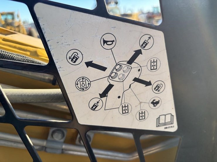 caterpillar-262c2-image-23