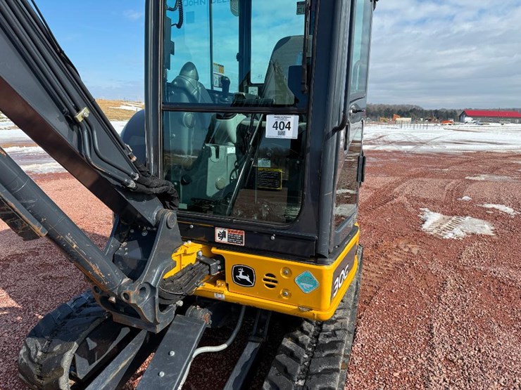 2021-deere-30g-image-25