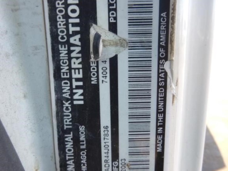 2004-international-7400-image-44