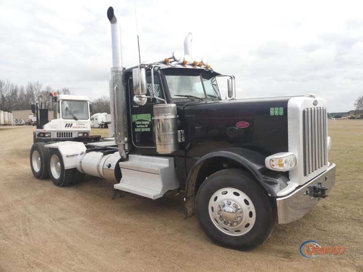 2020-peterbilt-389-image-1
