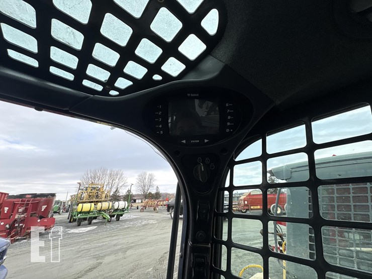 2014-bobcat-s590-image-17