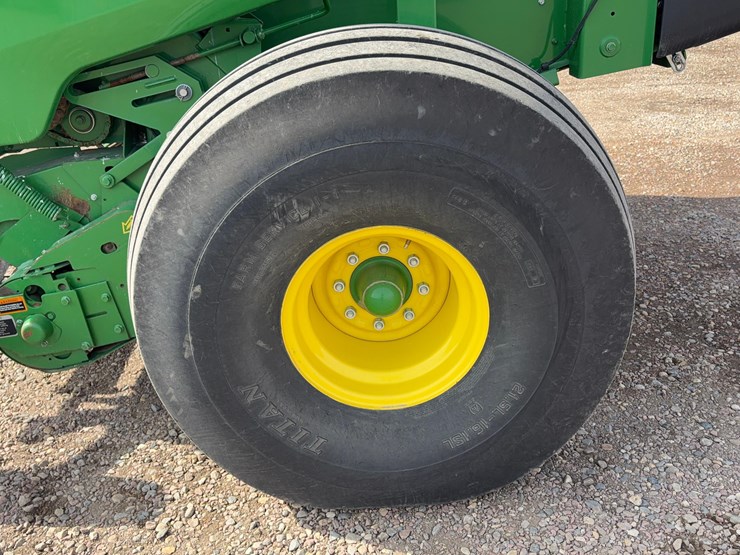 2021-john-deere-560r-image-14