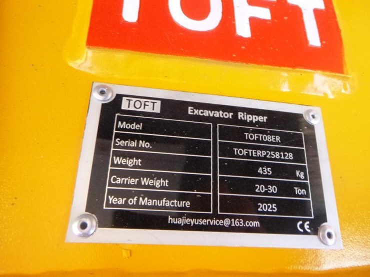 caterpillar-320-image-7