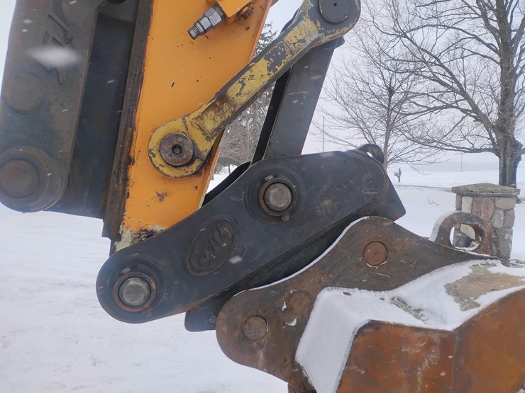 2018-case-cx145dsr-image-2