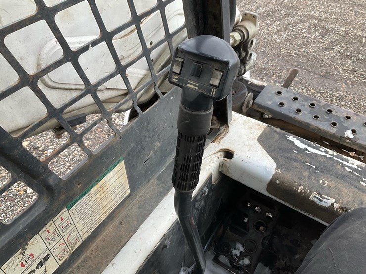 2007-bobcat-t190-image-44