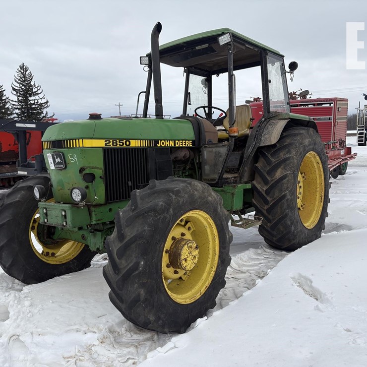 JOHN DEERE 2850