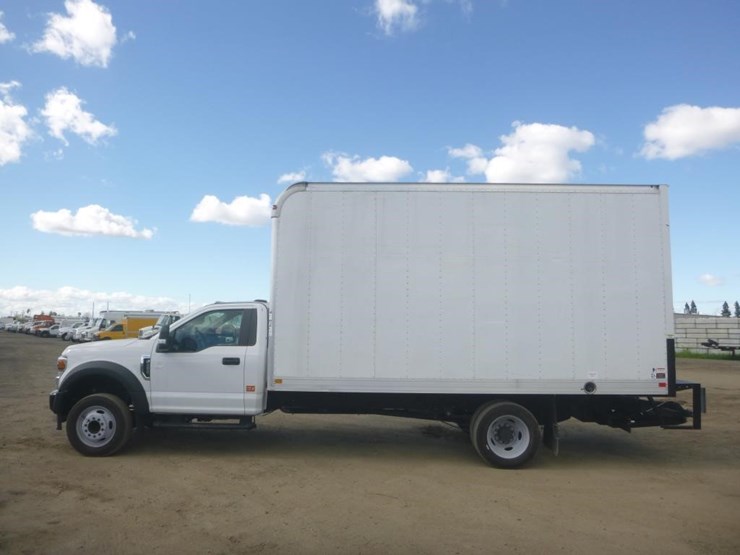 2022-ford-f450-xl-image-5