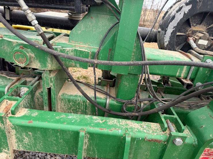 john-deere-12-image-74