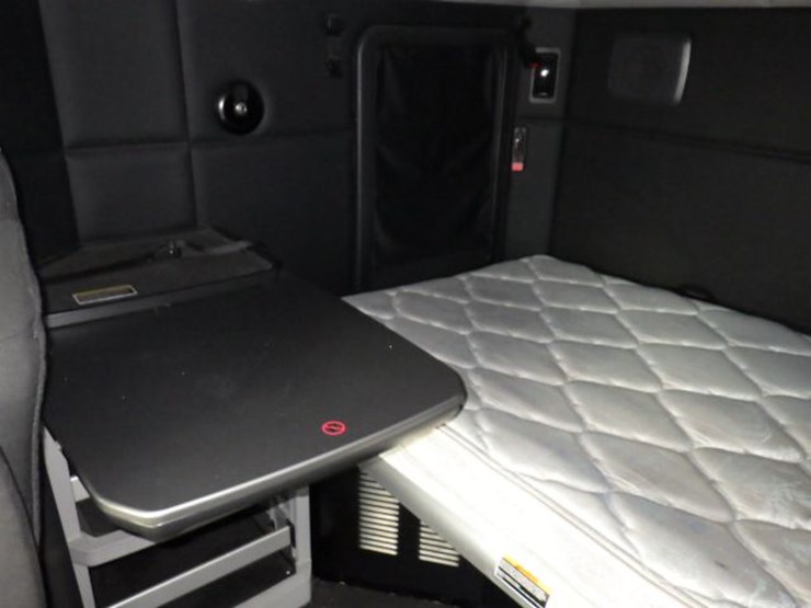 2024-kenworth-t680-image-20