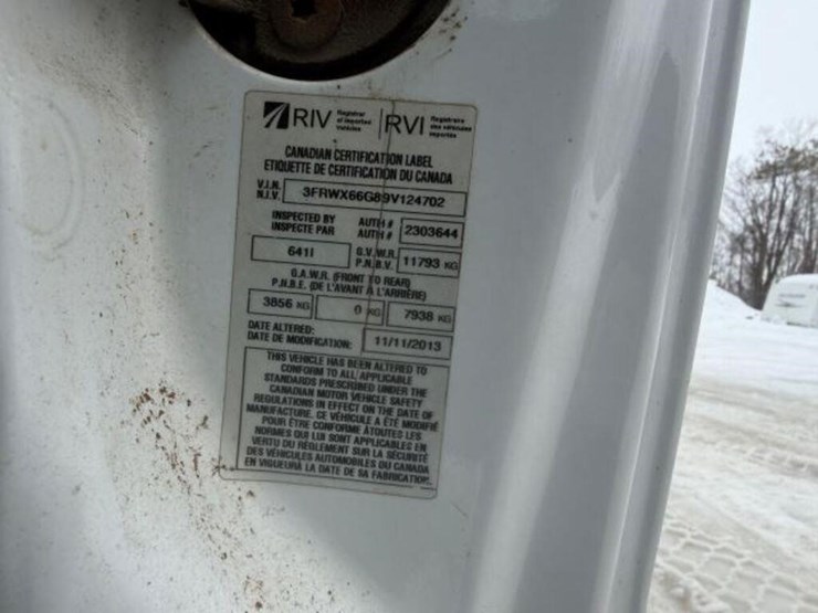 2009-ford-f650-xlt-image-12