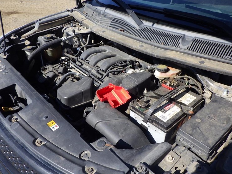 2015-ford-explorer-image-10