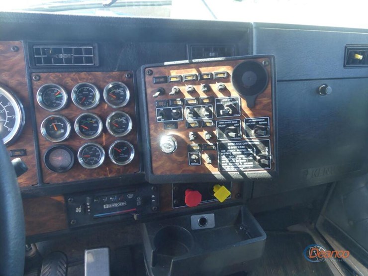 2000-kenworth-w900-image-19