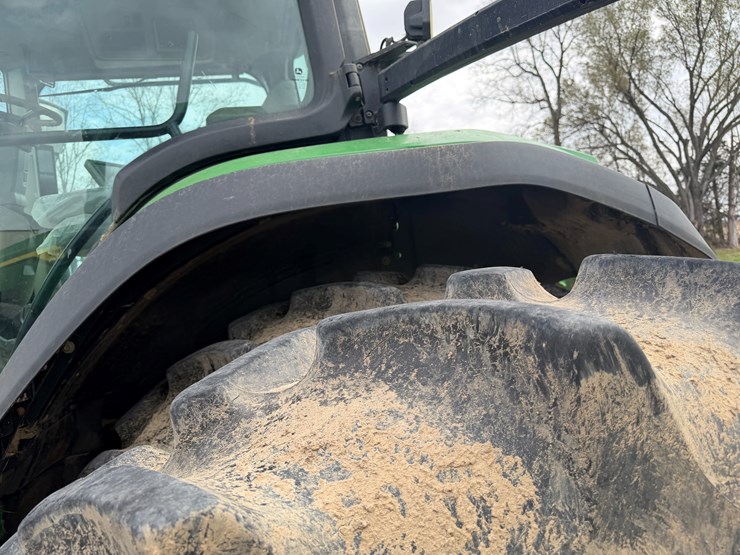 2023-john-deere-8r-310-image-6