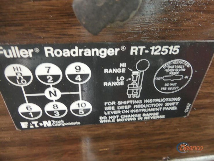 1980-peterbilt-359-image-17