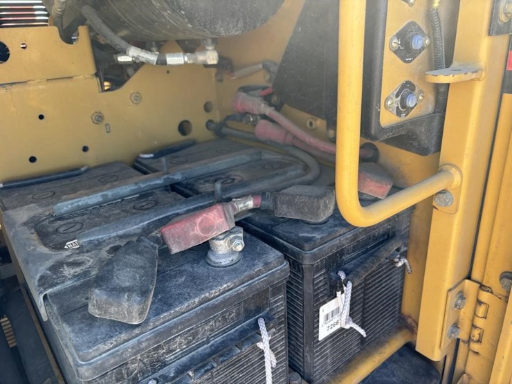 caterpillar-143h-image-73