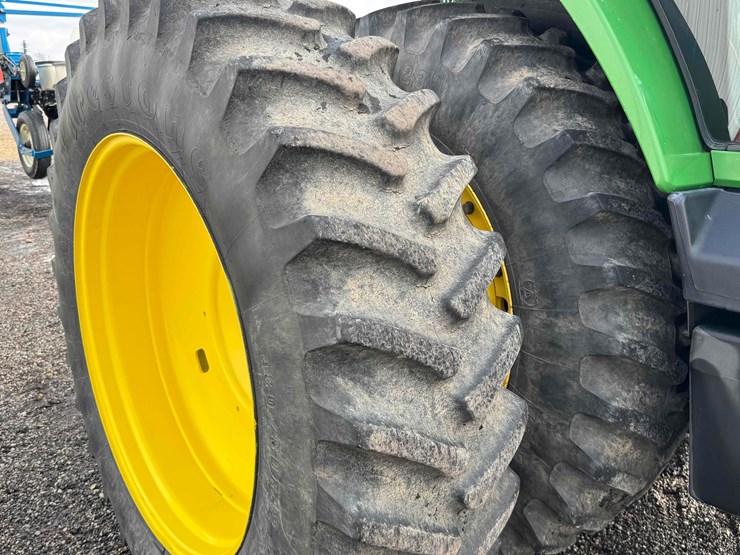 1995-john-deere-8200-image-31