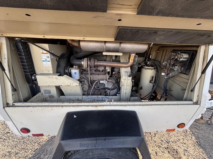 2008-ingersoll-rand-p185-image-18