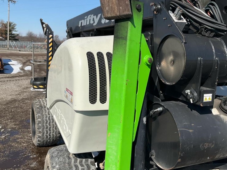 #1250-•-2016-niftylift-sd64d-articulating-boom-lift-image-83