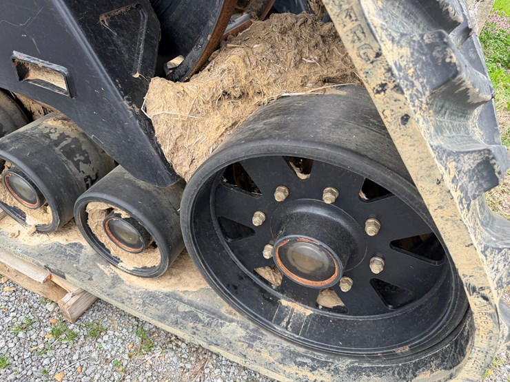 #41005-•-2022-zuidberg-36"-combine-tracks-image-24