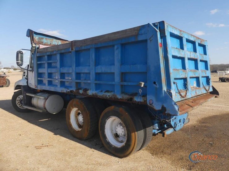 2006-mack-vision-tandem-axle-dump-truck,-s/n-1m1ak06yx6n010199-(inoperable)-image-3