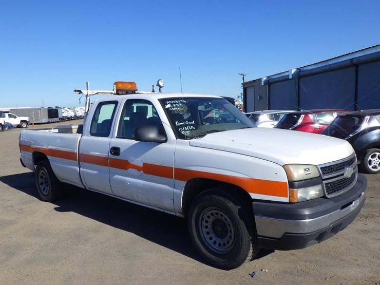 2007-chevrolet-1500-image-2