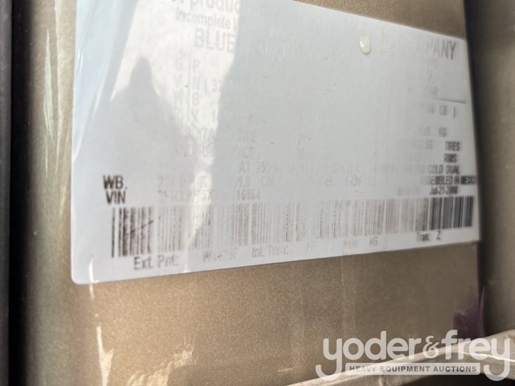 2009-ford-750-image-59