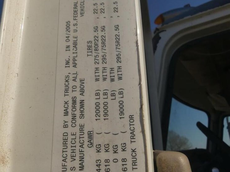 2006-mack-vision-tandem-axle-dump-truck,-s/n-1m1ak06yx6n010199-(inoperable)-image-12