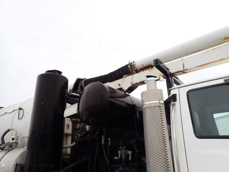 2002-sterling-l9500-image-81