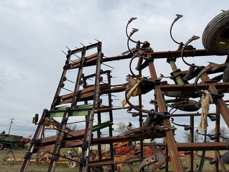 john-deere-38-image-58