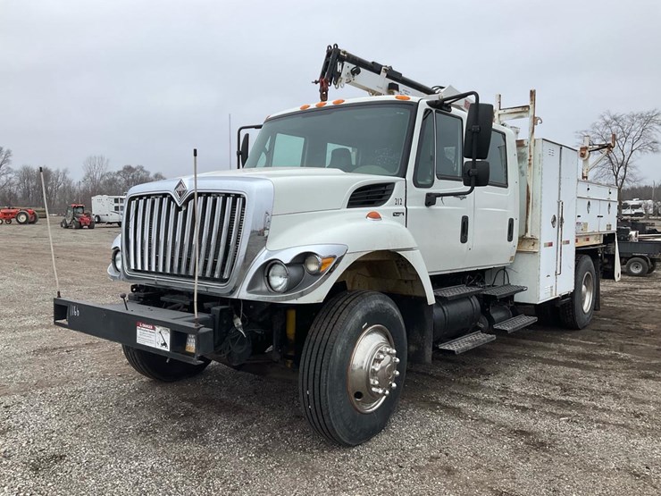 2014-international-7300-image-1