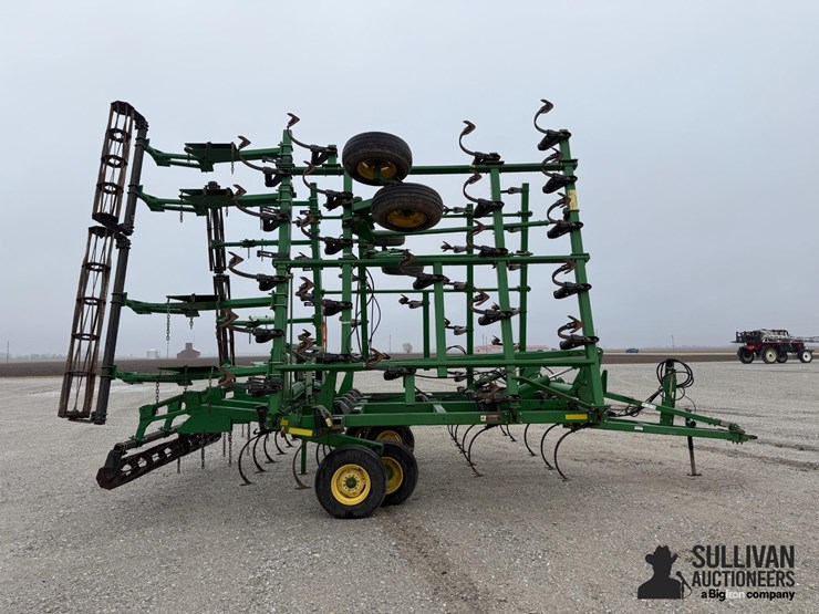 john-deere-2210-image-4