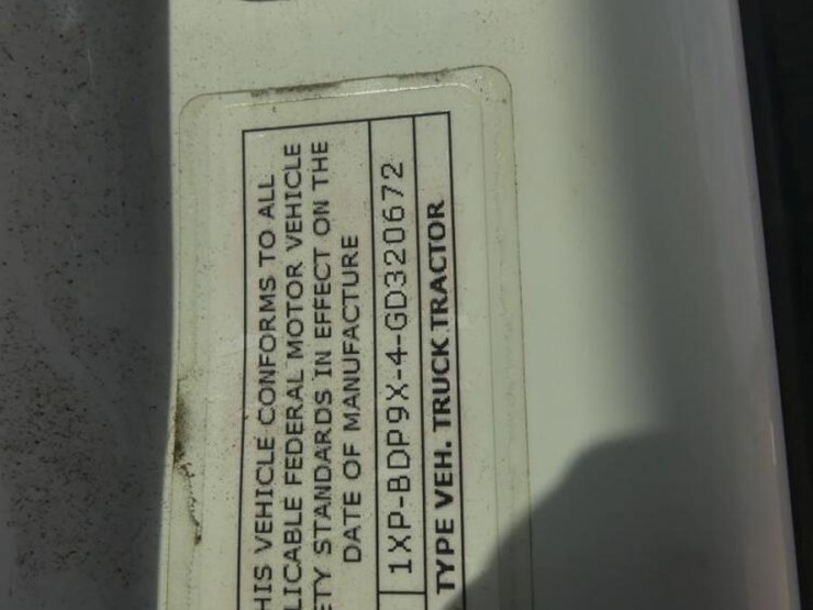 2016-peterbilt-579-image-24