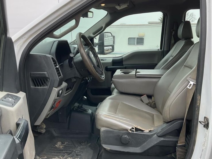 2019-ford-f550-xl-image-59