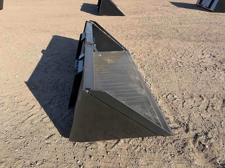 bucket-with-single-blade-image-2