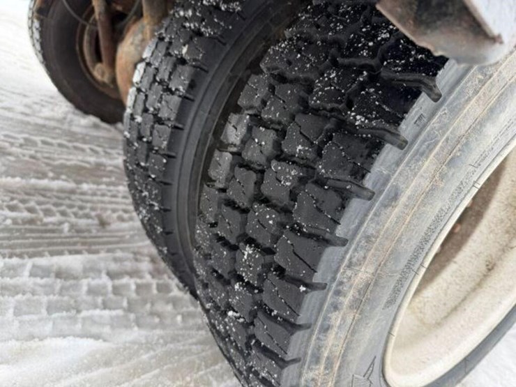 2009-ford-f650-xlt-image-34