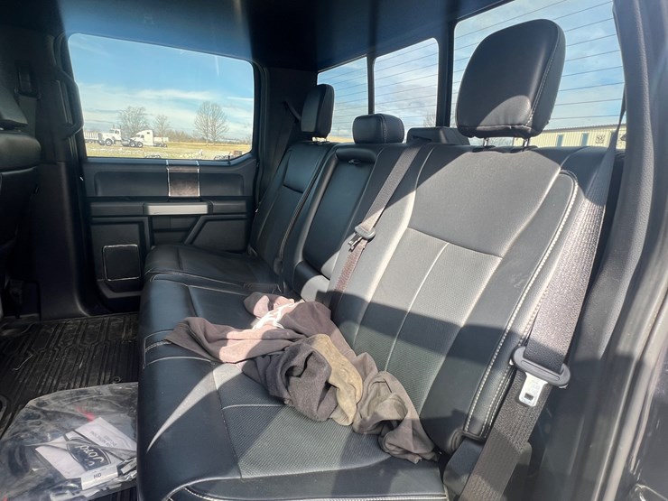 2022-ford-f450-lariat-image-13