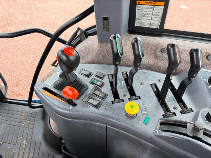 new-holland-8770-image-55