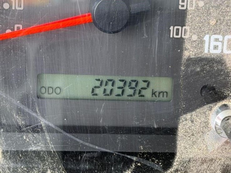 2022-isuzu-nrr-image-12