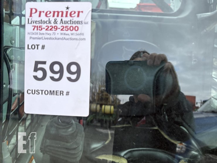 2014-bobcat-s590-image-21