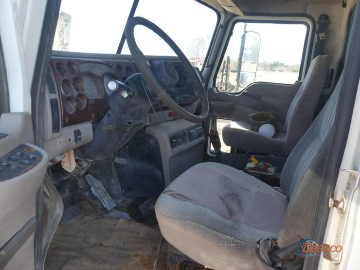 2006-mack-vision-tandem-axle-dump-truck,-s/n-1m1ak06yx6n010199-(inoperable)-image-11