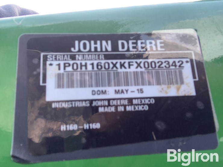 2015-john-deere-3046r-image-17